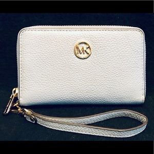 Michael Kors Leather Wristlet Wallet